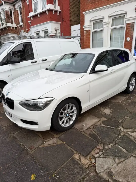 BMW 1 Series 2012 photo 2
