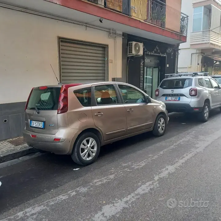 Nissan Note 2009 photo 2