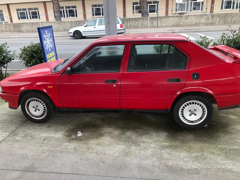 Alfa Romeo 33 1989 photo 3