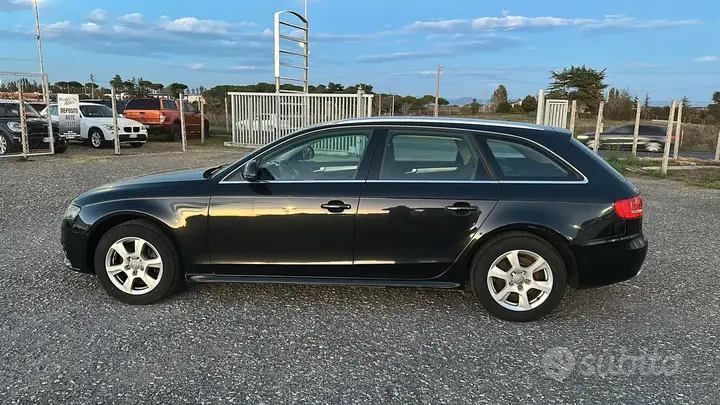 Audi A4 2009 photo 2