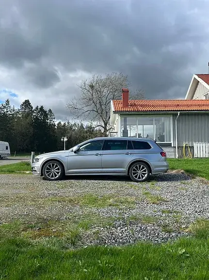 Volkswagen Passat 2018 photo 2