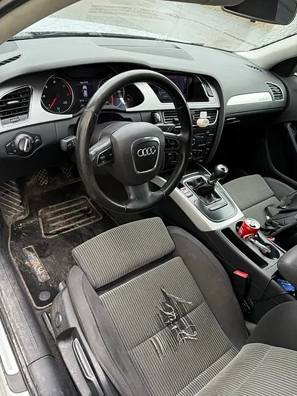 Audi A4 2009 photo 4