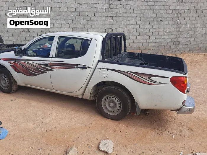 Mitsubishi L200 2008 photo 3