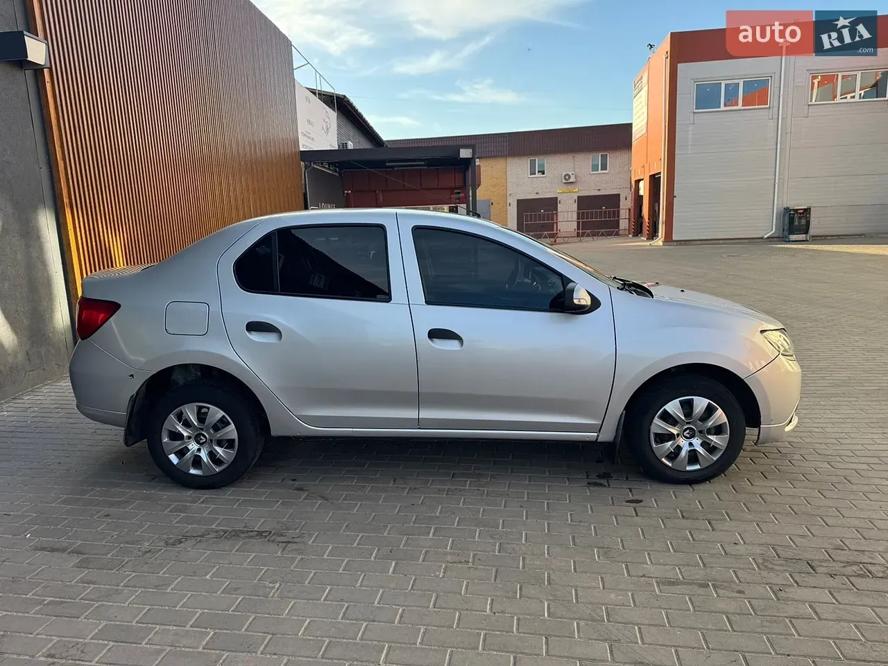 Renault Logan 2016 photo 4