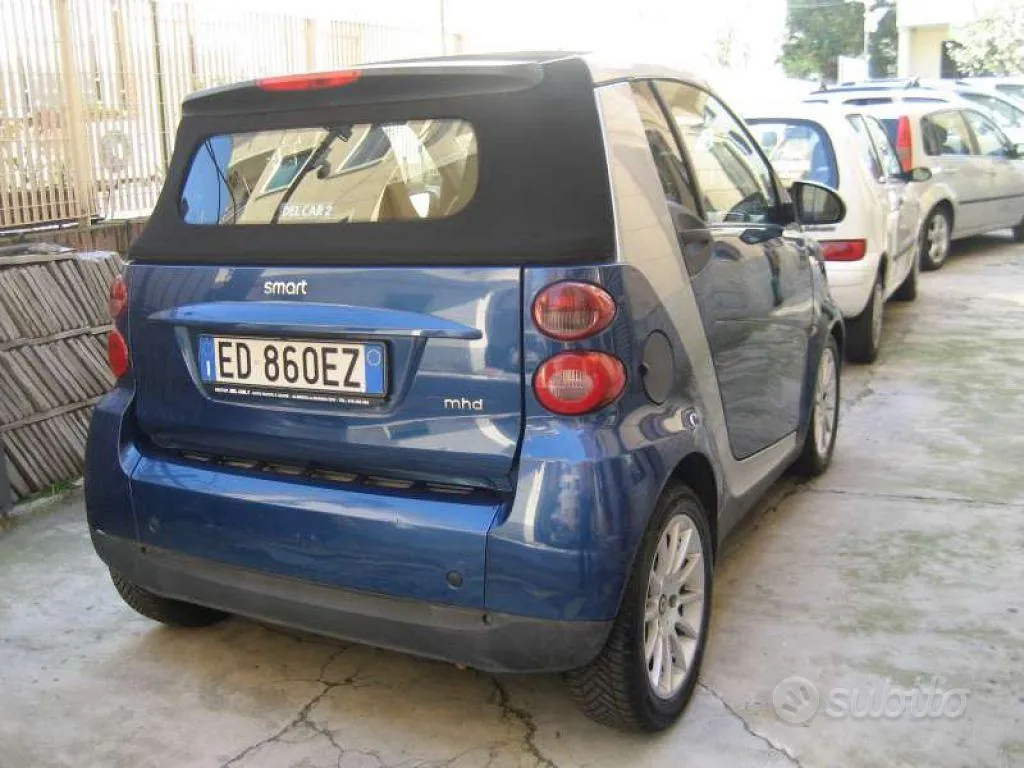 Smart Fortwo 2010 photo 3