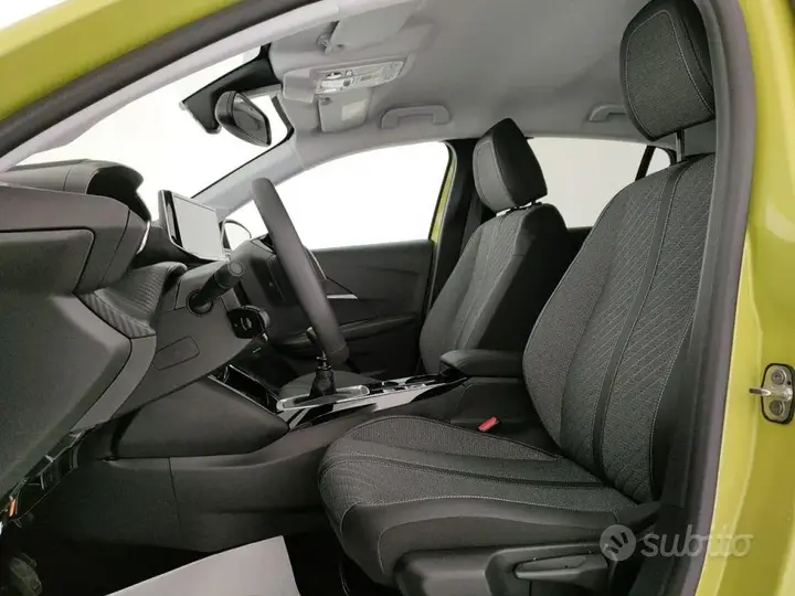 Peugeot 208 photo 5