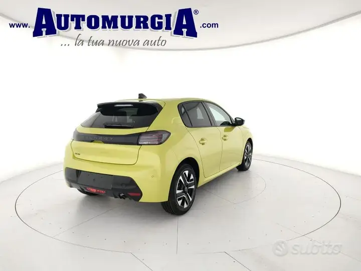 Peugeot 208 photo 4