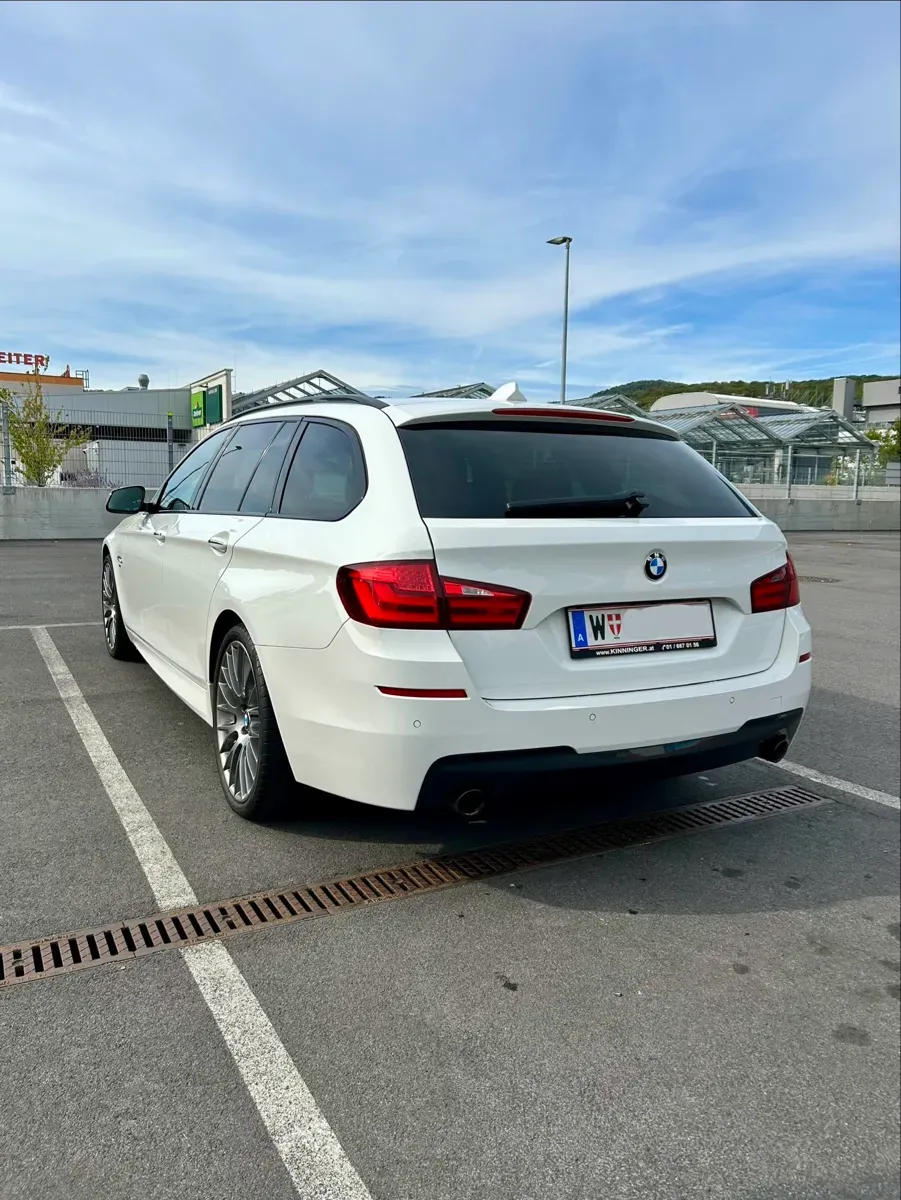 BMW 5 Series 2013 photo 2