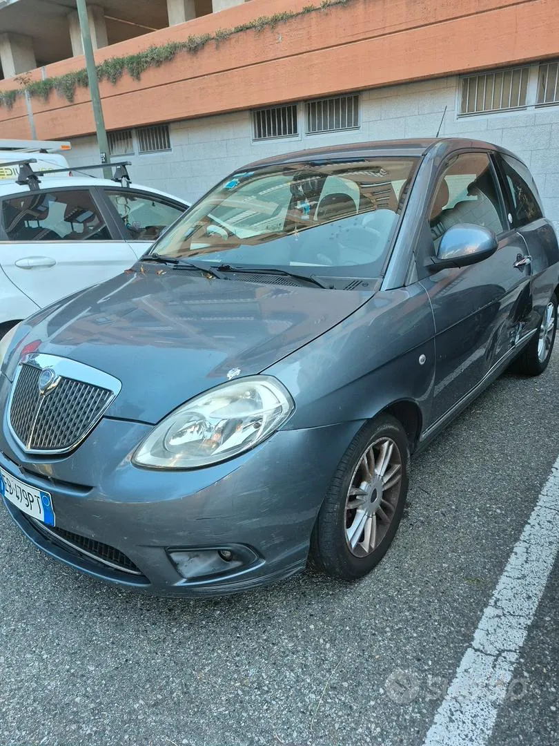 Lancia Y 1999 photo 2