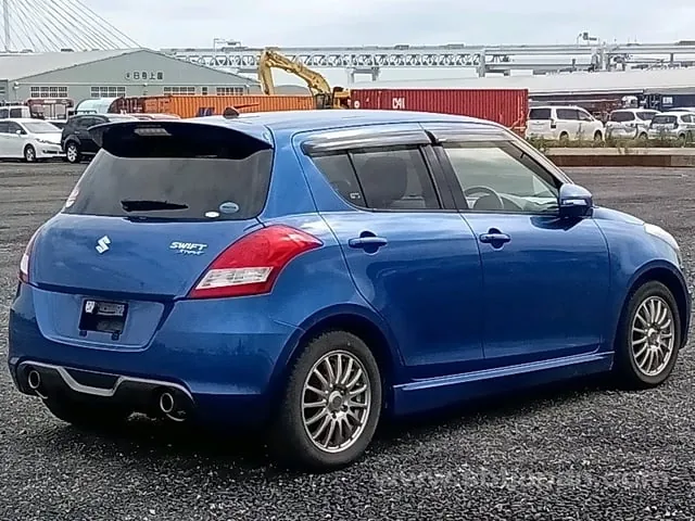 Suzuki Swift 2015 photo 4