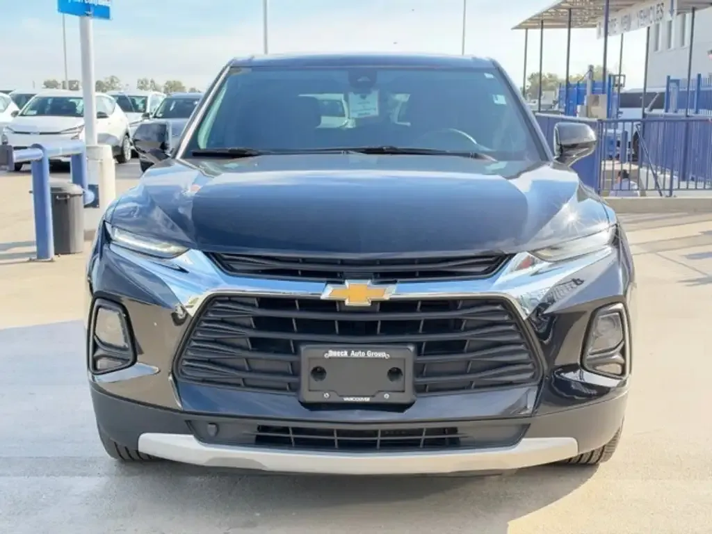 Chevrolet Blazer 2022 photo 2