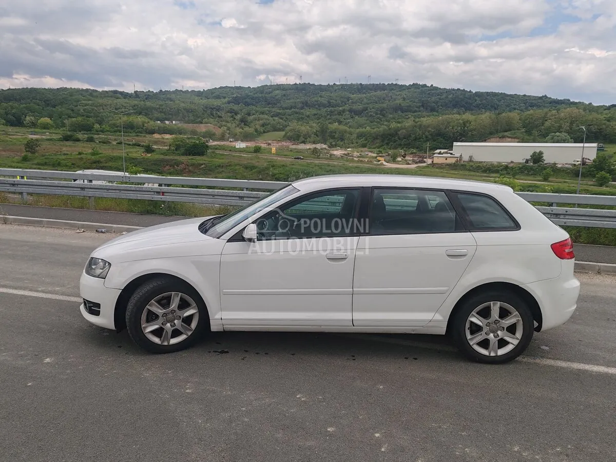 Audi A3 2011 photo 5