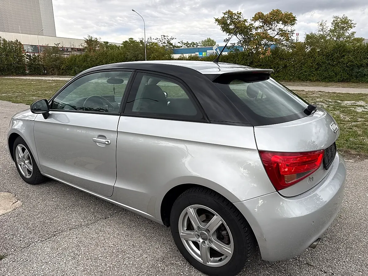 Audi A1 2012 photo 3