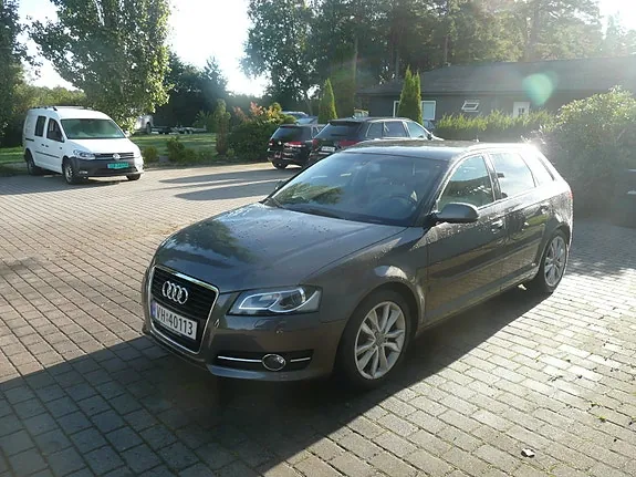 Audi A3 2012 photo 2