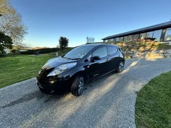 Nissan Leaf 2013 photo 2