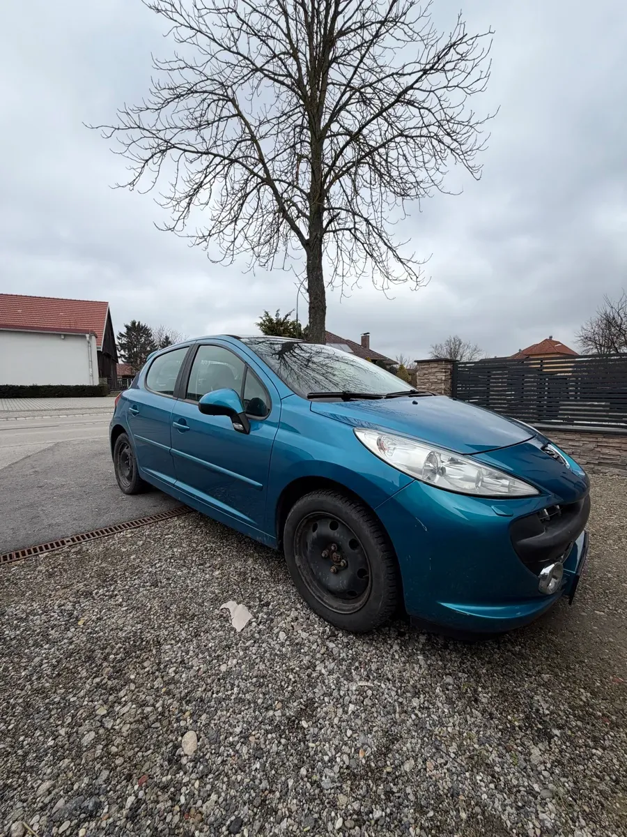 Peugeot 207 2007 photo 3