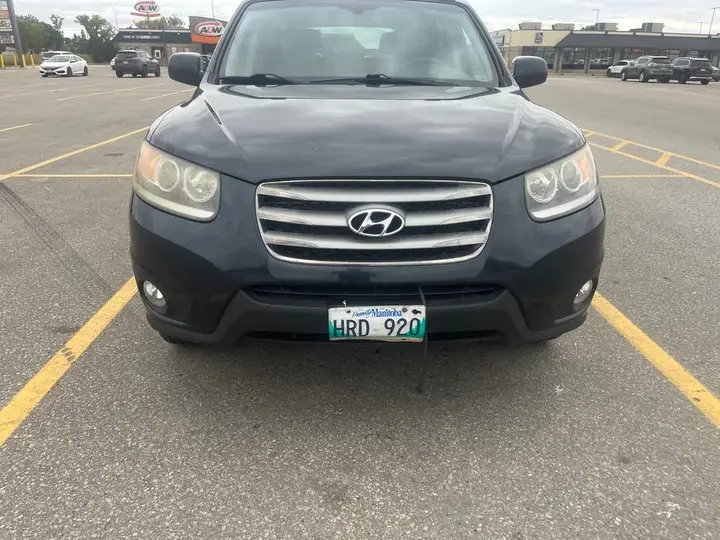 Hyundai Santa Fe 2012 photo 3
