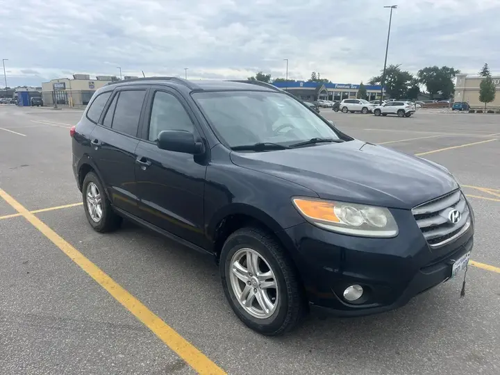 Hyundai Santa Fe 2012 photo 2