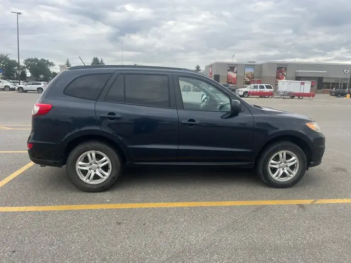 Hyundai Santa Fe 2012 photo 4