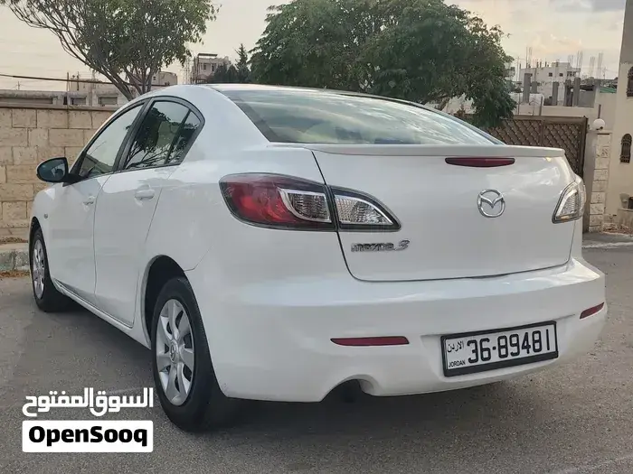 Mazda 3 2014 photo 3