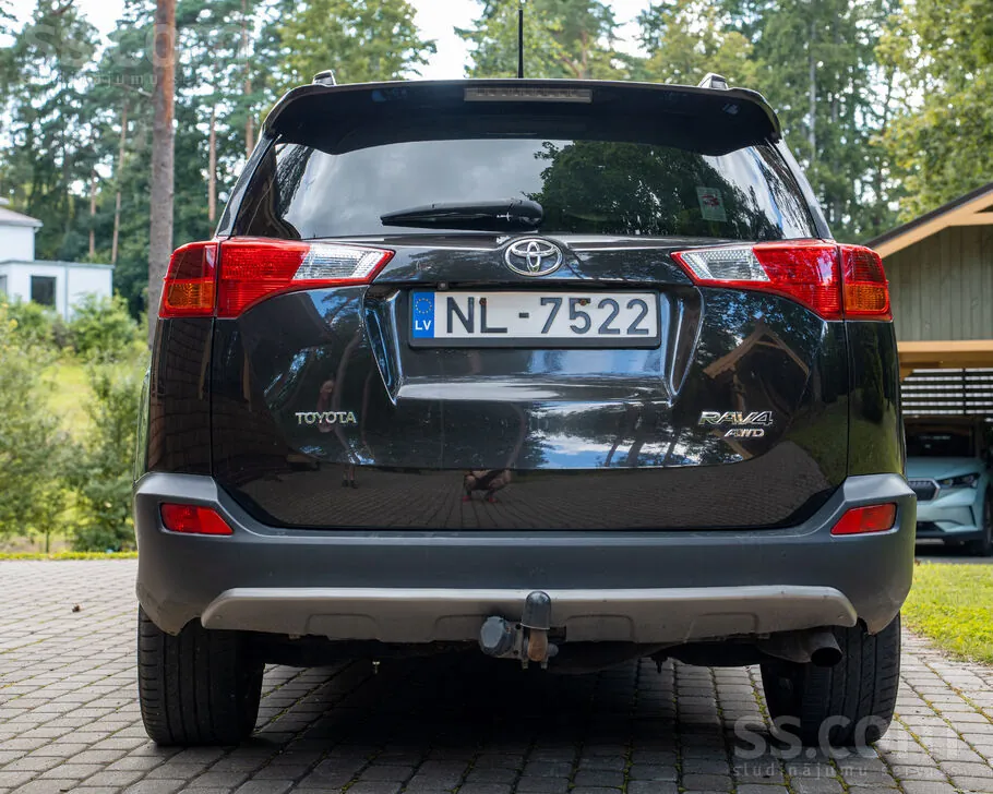 Toyota Rav4 2015 photo 3