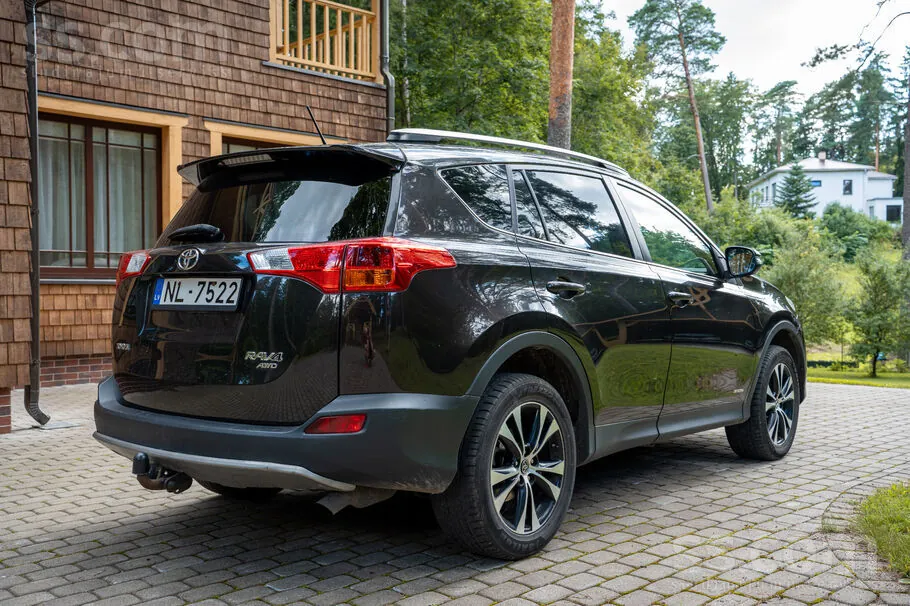 Toyota Rav4 2015 photo 2