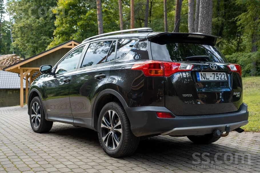 Toyota Rav4 2015 photo 4