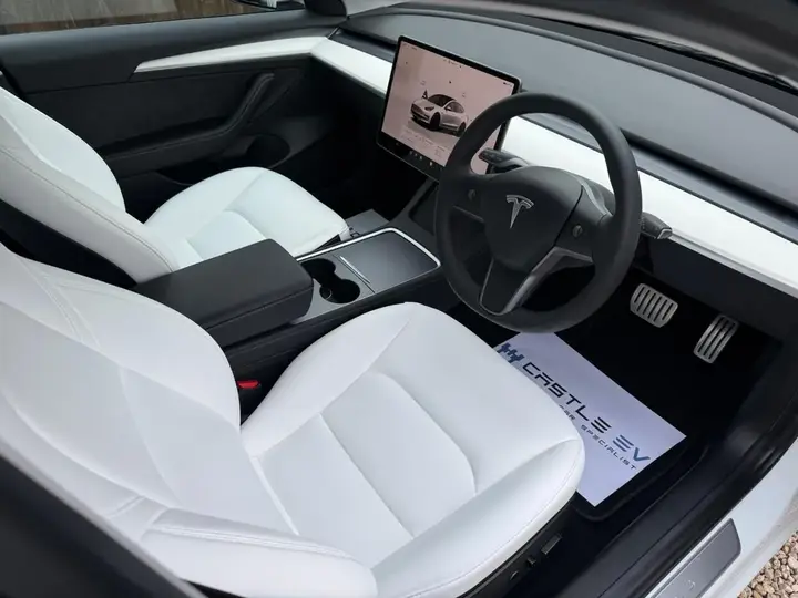 Tesla Model Y 2022 photo 3