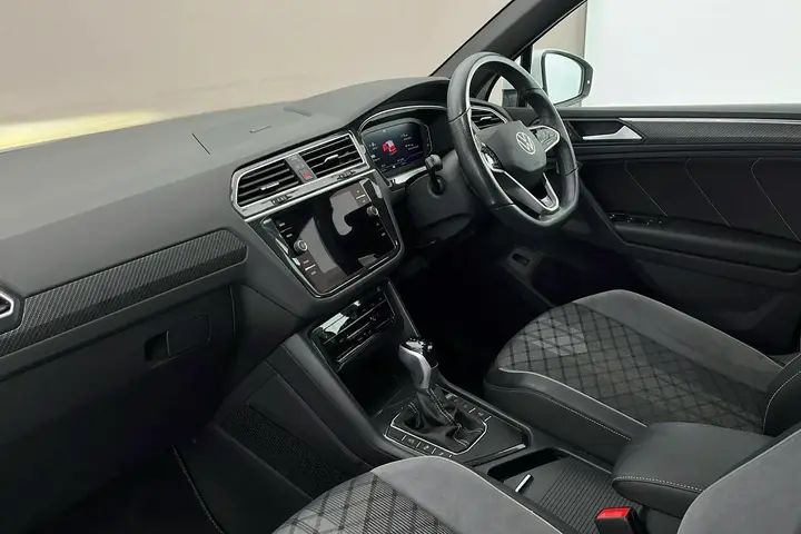 Volkswagen Tiguan 2023 photo 2