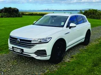 Volkswagen Touareg 2020 photo 2