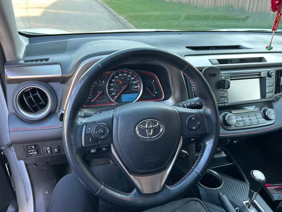 Toyota Rav4 2015 photo 3