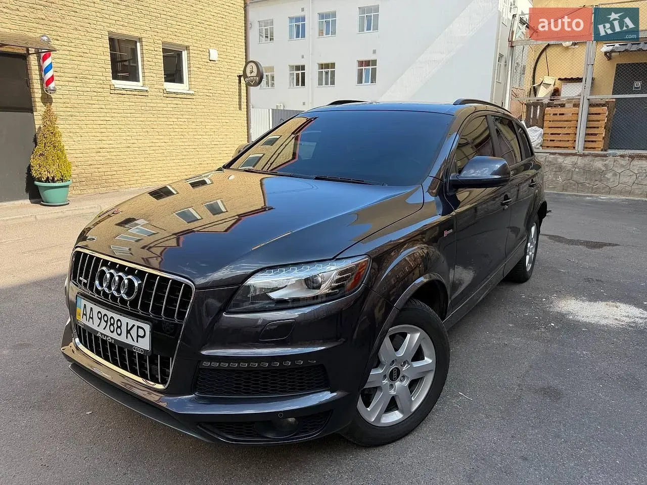 Audi Q7 2012 photo 2