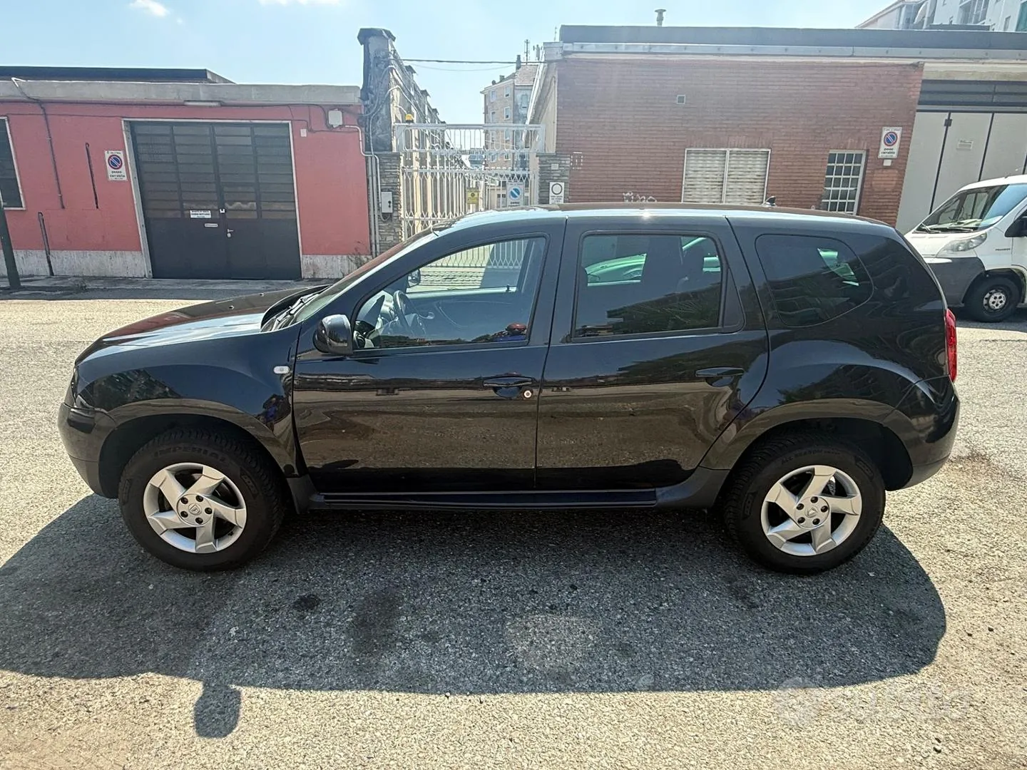 Dacia Duster 2011 photo 3