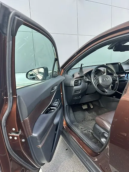 Toyota C-Hr 2017 photo 4