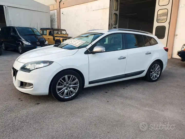 Renault Megane 2011 photo 3