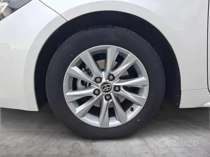Toyota Corolla Touring Sports 2024 photo 5