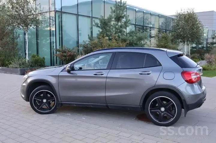 Mercedes-Benz Gla 2015 photo 2