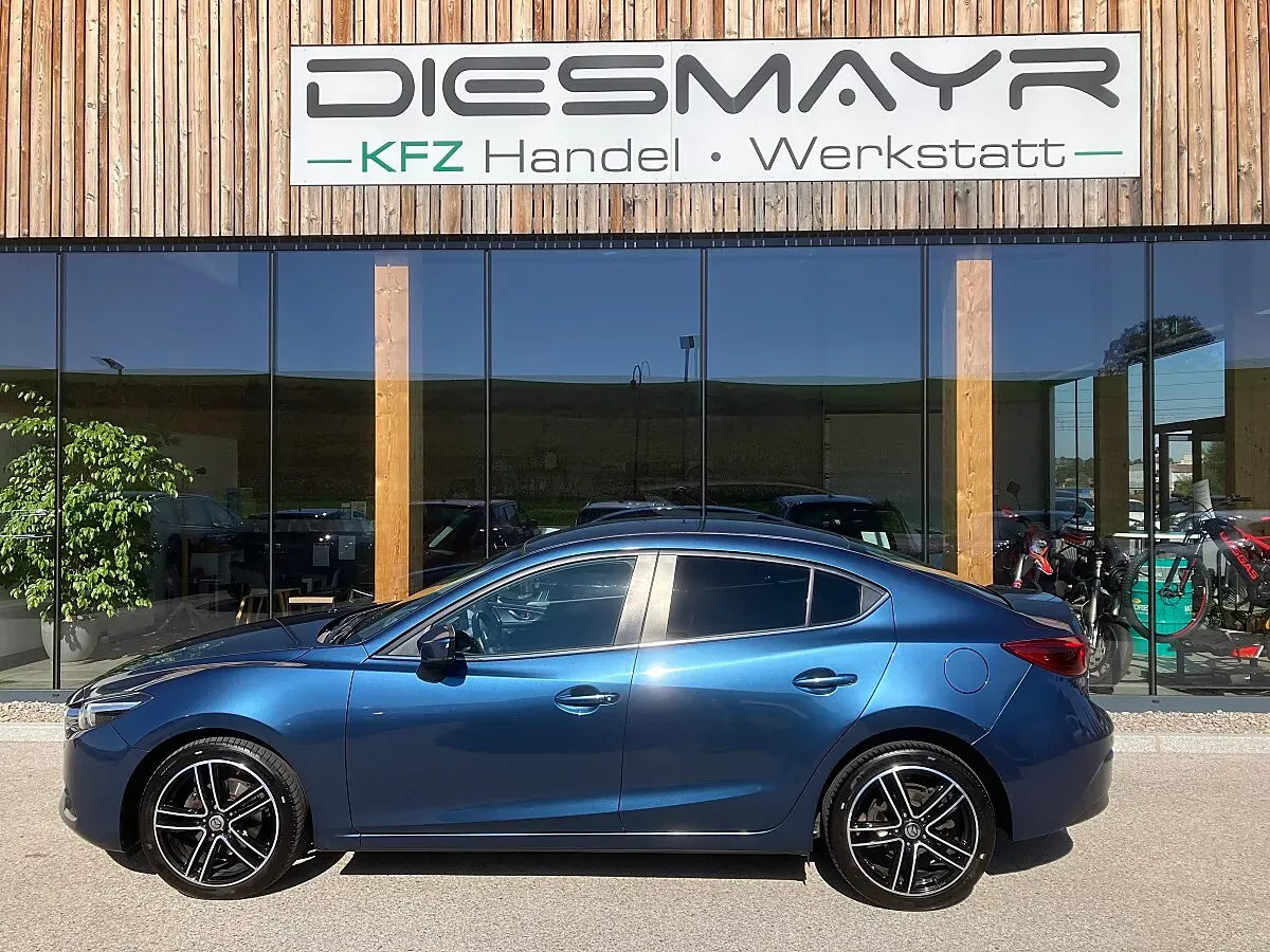 Mazda Mazda3 2017 photo 2