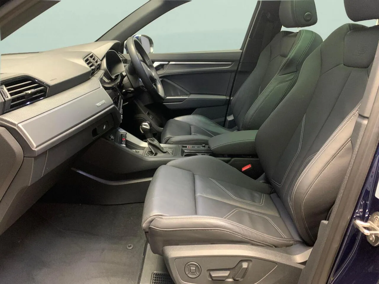 Audi Q3 2023 photo 4