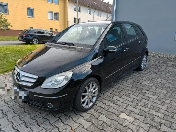 Mercedes-Benz B170