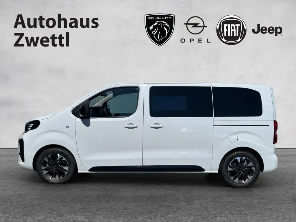 Opel Zafira 2025 photo 3