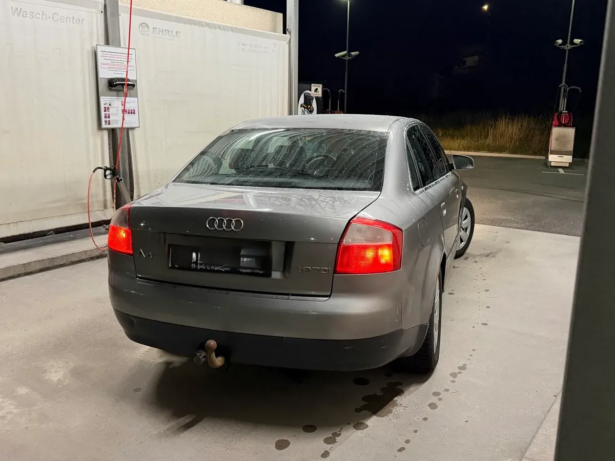 Audi A4 2004 photo 3