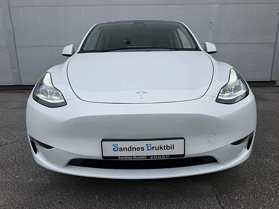 Tesla Model Y 2023 photo 3