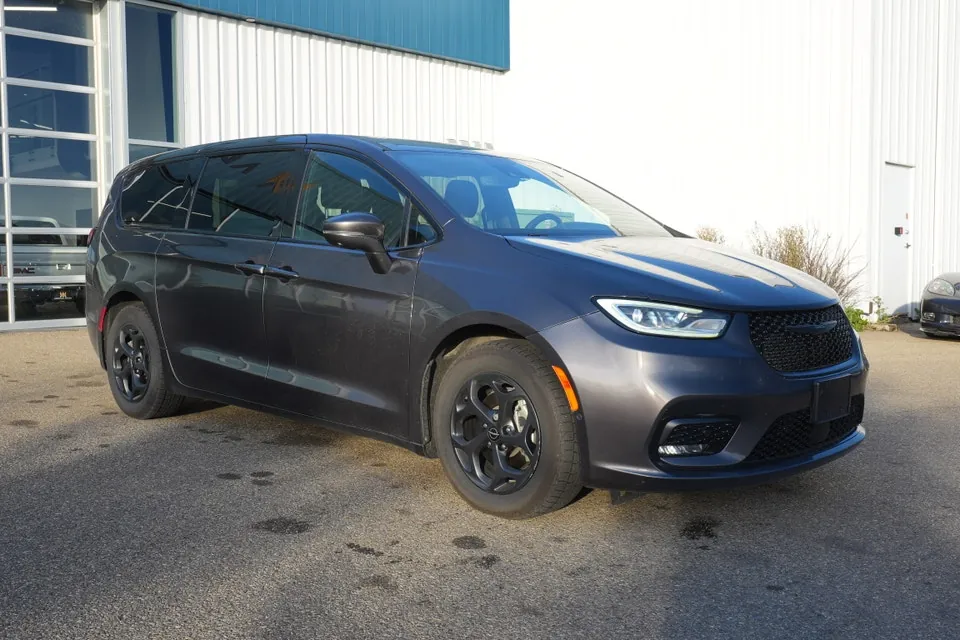 Chrysler Pacifica 2022 photo 3