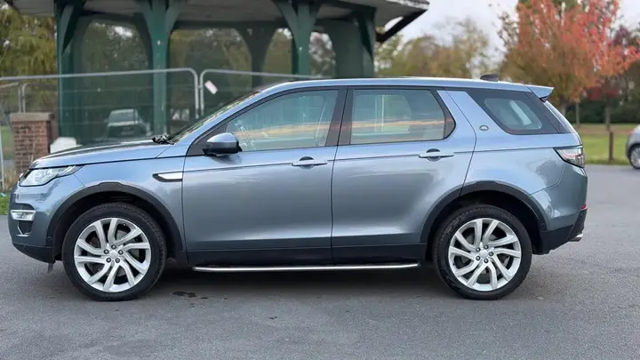 Land Rover Discovery Sport 2018 photo 3