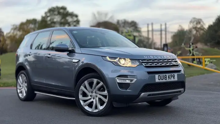 Land Rover Discovery Sport 2018 photo 2