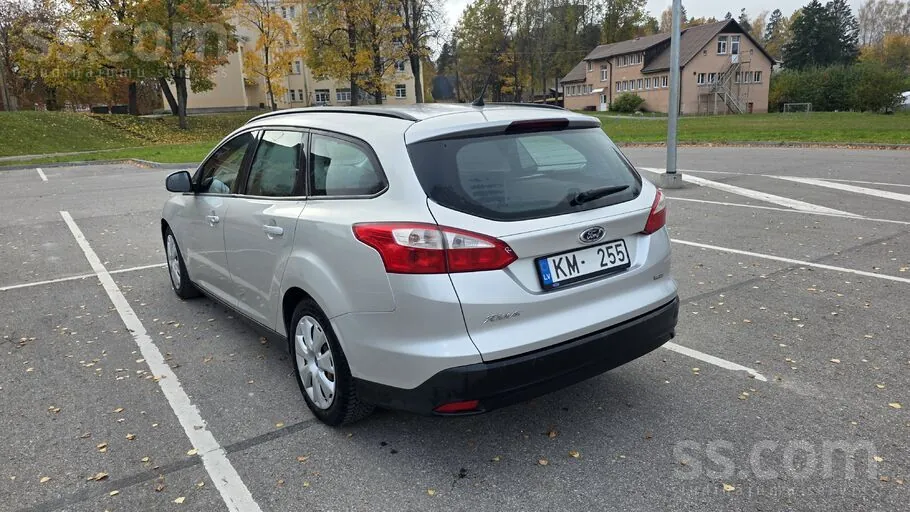 Ford Focus 2013 photo 2