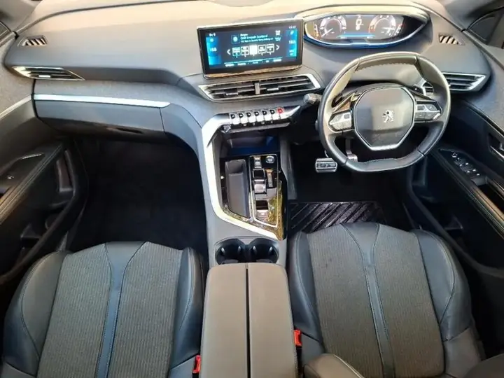 Peugeot 5008 2023 photo 3