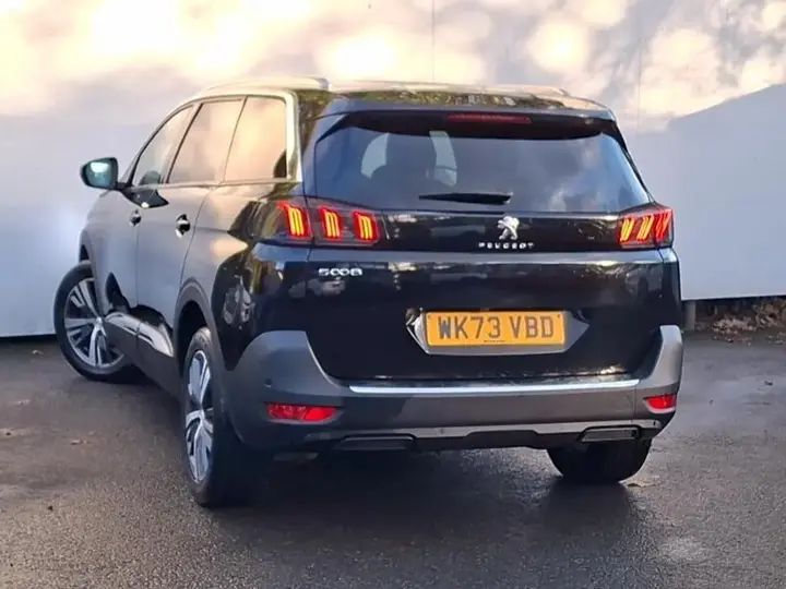 Peugeot 5008 2023 photo 2