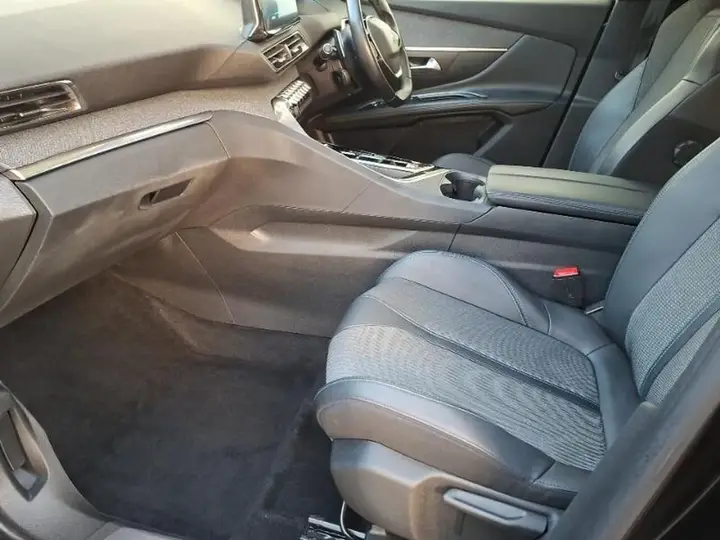 Peugeot 5008 2023 photo 5